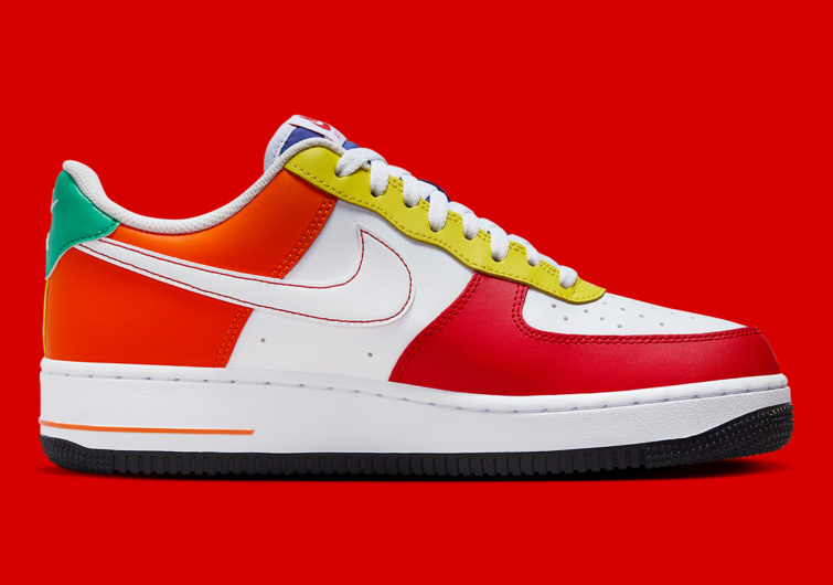 A Rubik-kocka ihlette Nike sportcipő