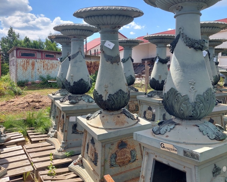 Aukción a Lánchíd egykori kandeláberei