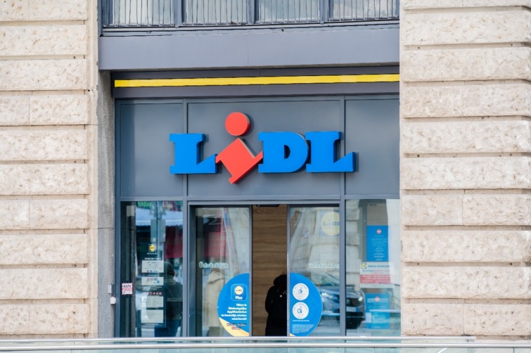 Egy Lidl üzlet bejárata