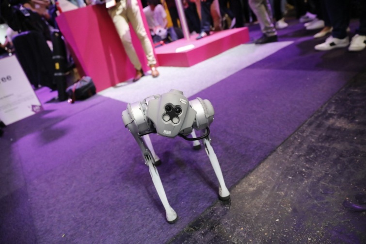 A Unitree négylábú robotja egymillió forintba kerül