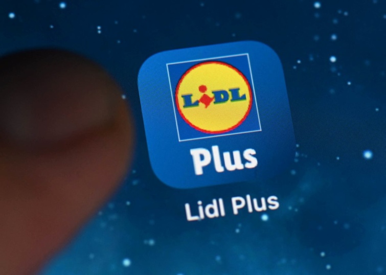 A Lidl applikációjának ikonja egy telefonon