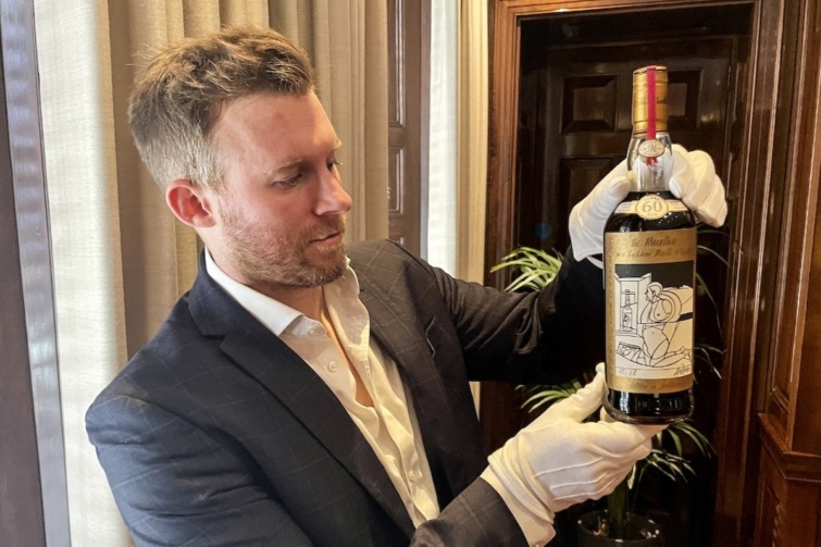  A világ legdrágább whiskyje kerül kalapács alá a Sotheby's aukciósház novemberi árverésén Londonban.
