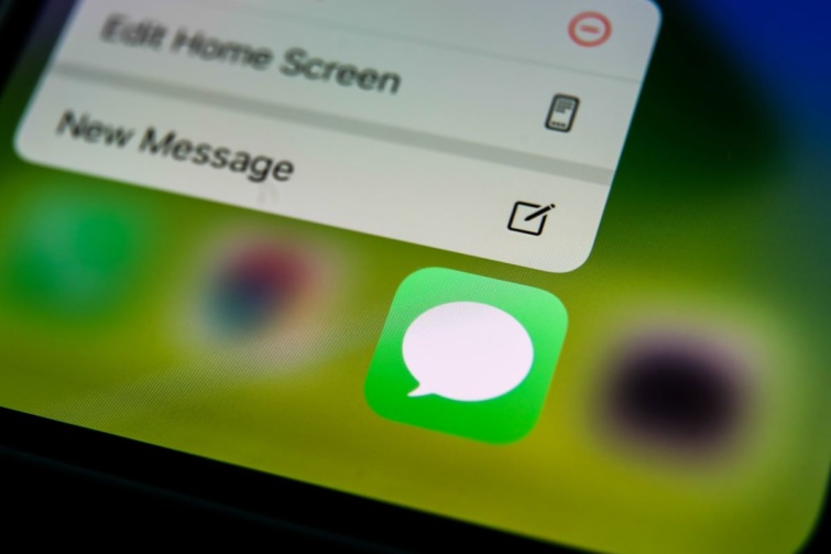 Az iMessage alaklmazás egy iPhone készüléken