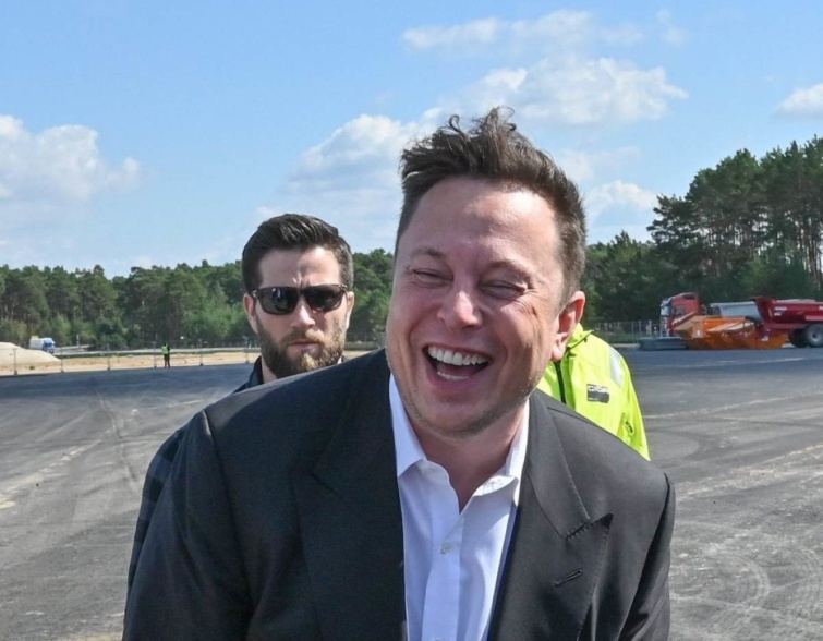 Elon Musk milliárdos