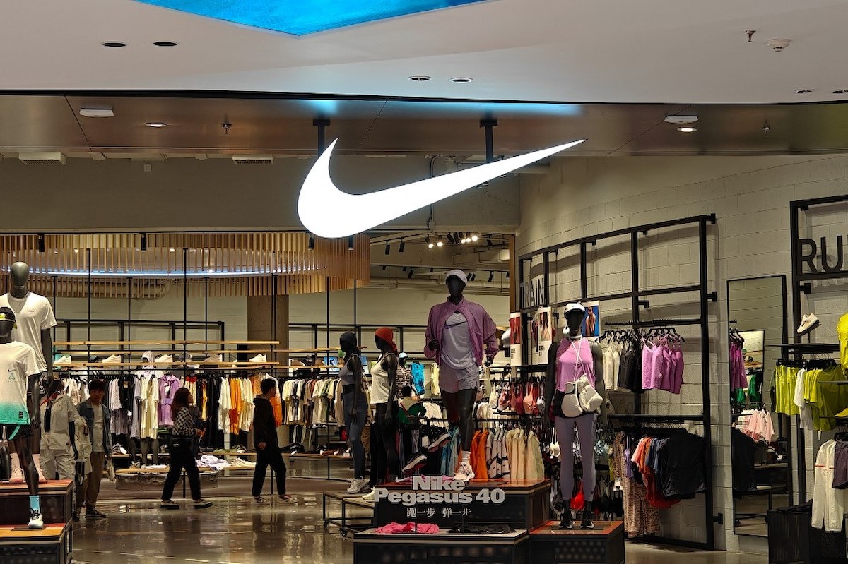 Egy Nike üzlet kirakata