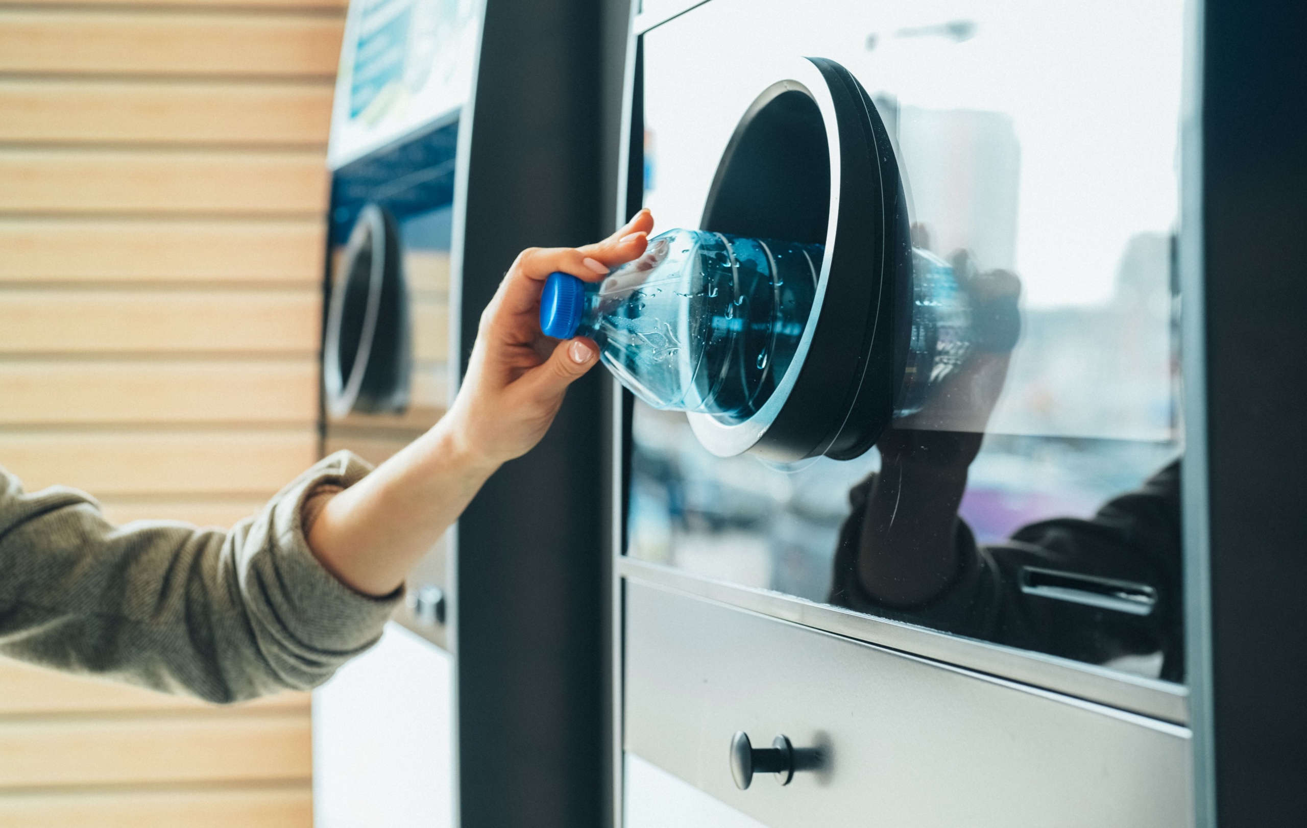 Palack egy automatában