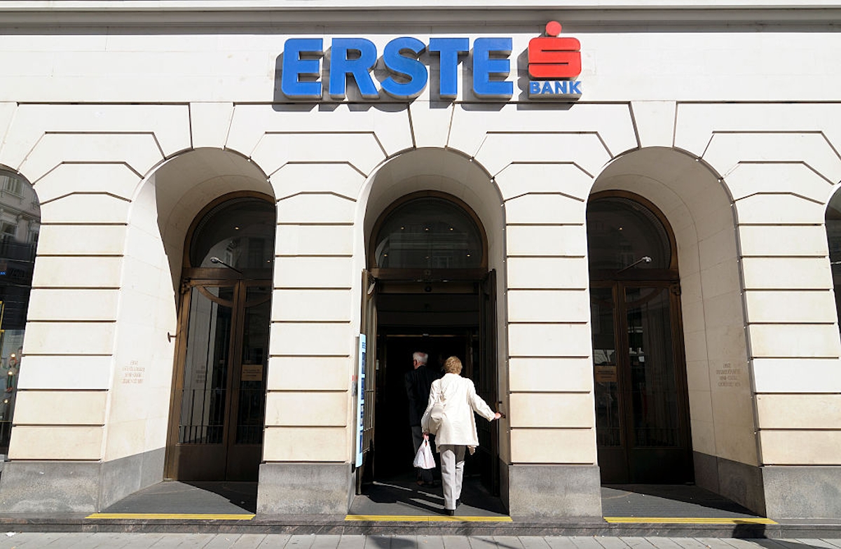 Fontos bejelentés az Erste Banktól: minden ügyfélt érint | Startlap ...