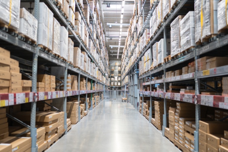 Background Distribution Warehouse With Cardboard Boxes On The Racks Startlap Vásárlás Raktárbelső