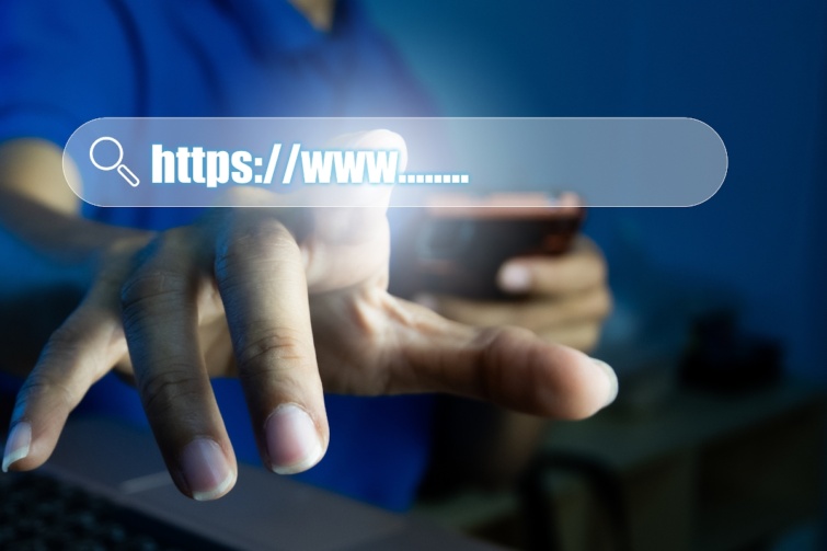 Az internet egyik alapja az oldalnév - hiszen azzal azonosítjuk a portálokat. 