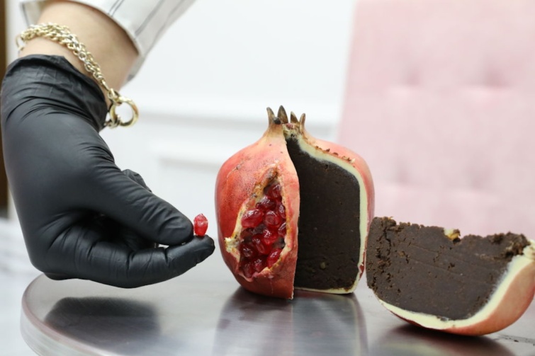 elethusutemenygranatalma Startlap Vásárlás Egy gránátalma, amiről kiderült, hogy sütemény