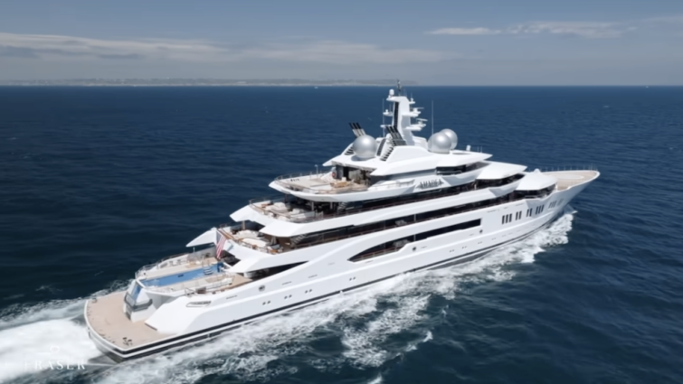 Most akciós az orosz oligarchától elkobzott luxushajó videón a világ egyik leggyönyörűbb jachtja Startlap Vásárlás Amadea luxushajó a vízen