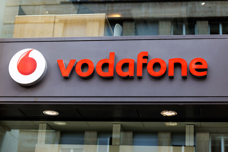 Vodafone felirat az épületen