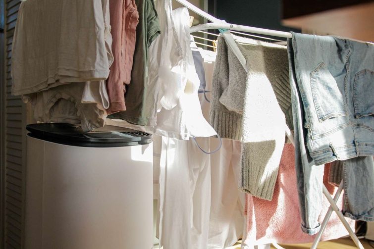 Száradó ruhák páraszívóval