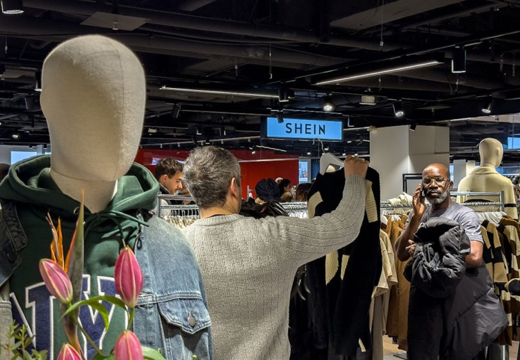 Shein üzlet Párizsban