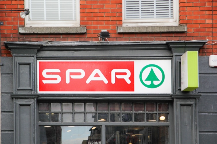 Egy dublini Spar bejárata