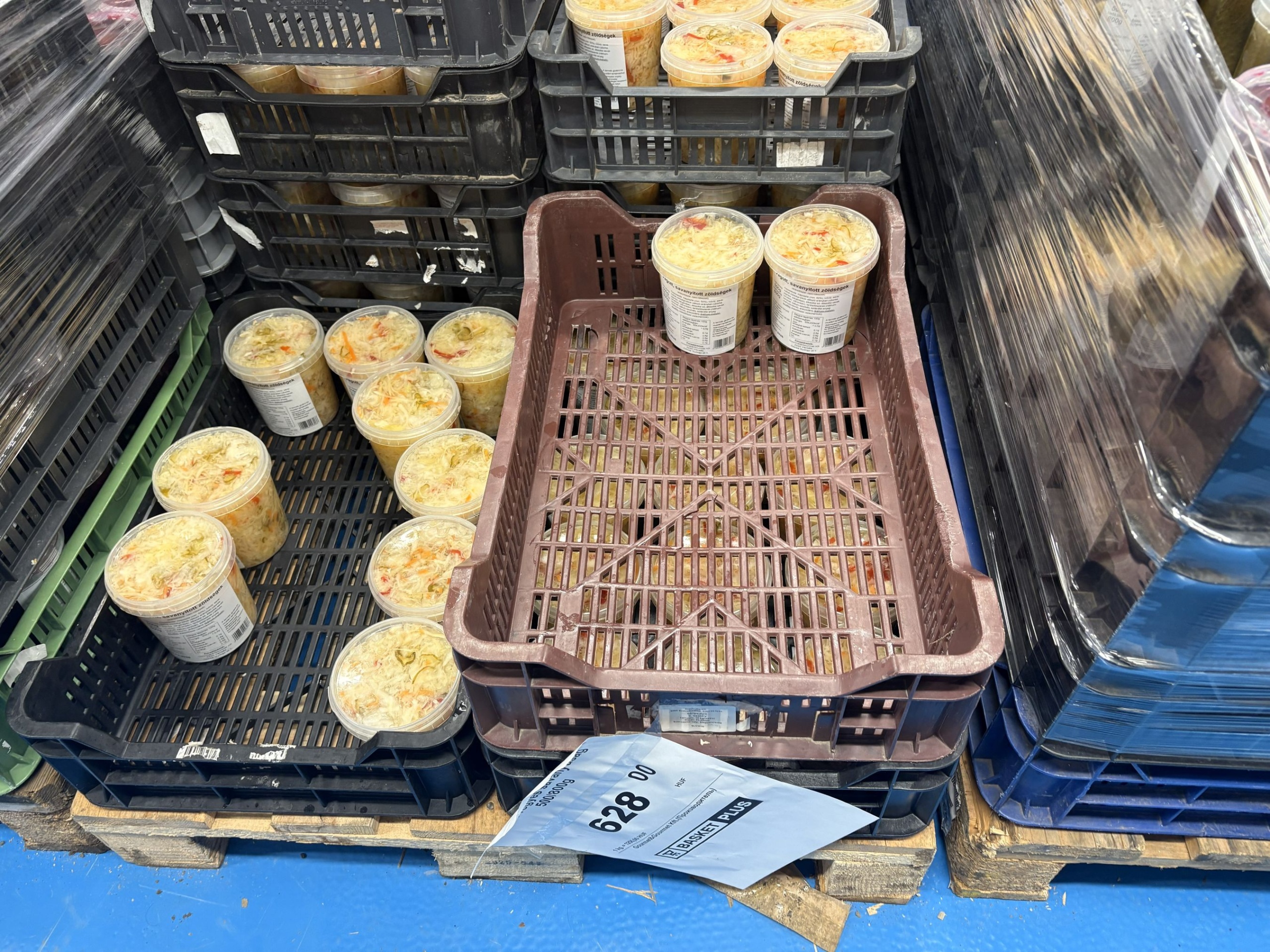 Árucikkek az első magyarországi Basket Plus diszkontban