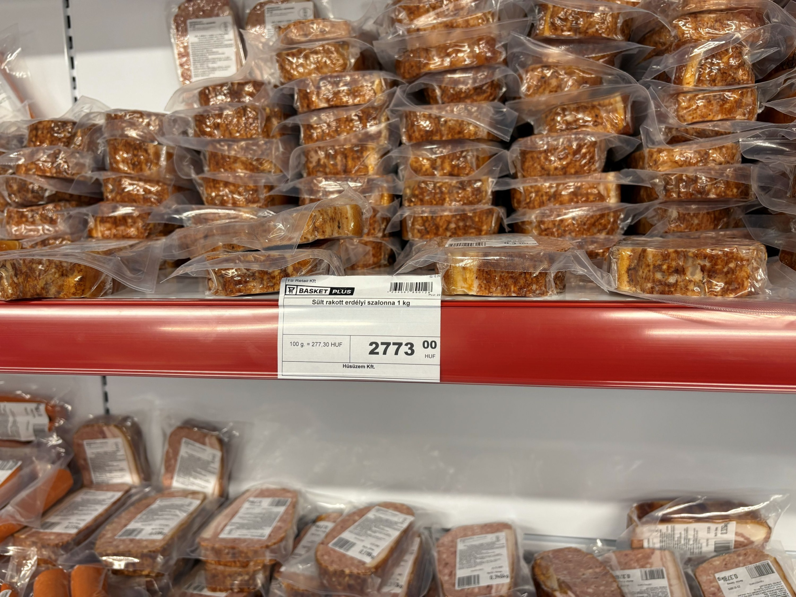 Árucikkek az első magyarországi Basket Plus diszkontban