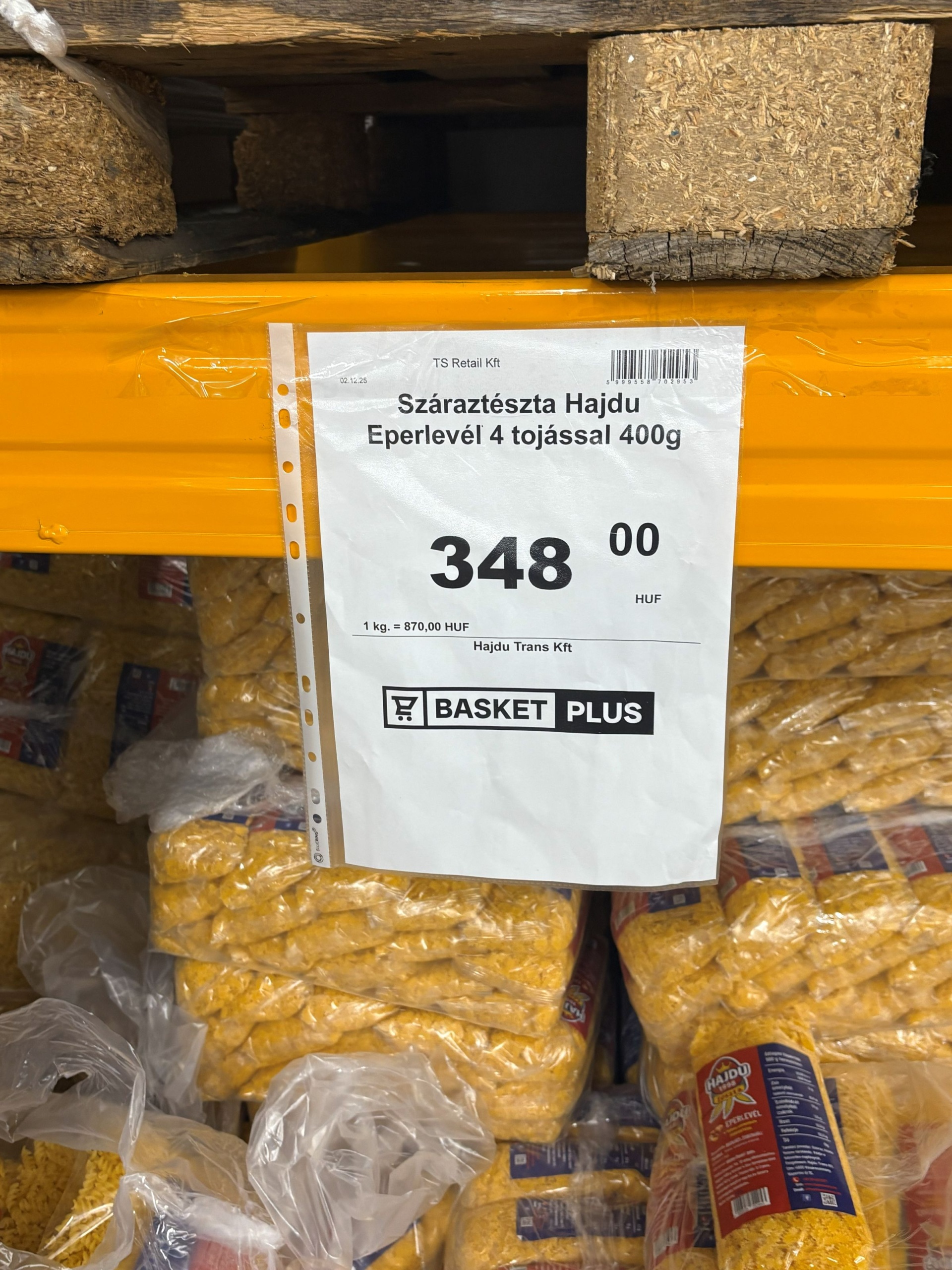 Árucikkek az első magyarországi Basket Plus diszkontban