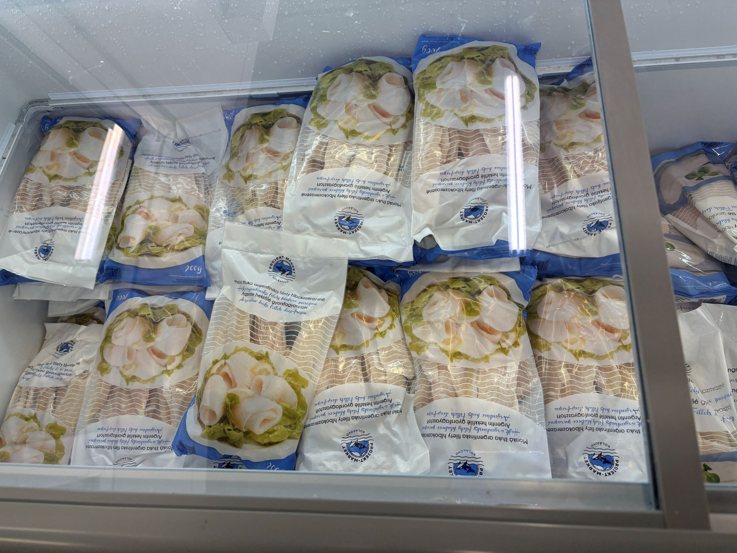 Árucikkek az első magyarországi Basket Plus diszkontban