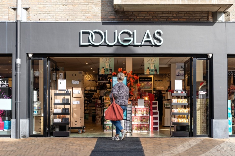 Egy Douglas parfüméria