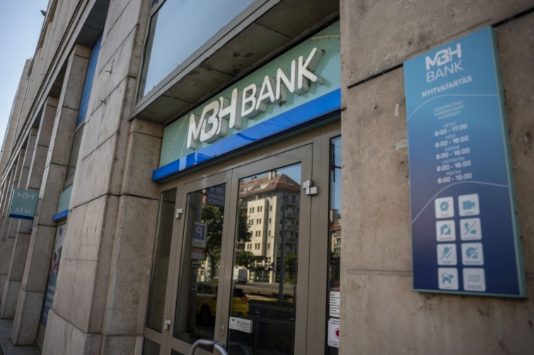 mbhjdjd Startlap Vásárlás Az MBH Bank fiókja a Soroksári úton
