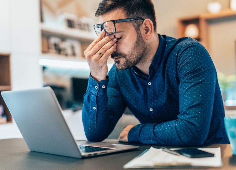 szomoruferfi Startlap Vásárlás Csalódott férfi