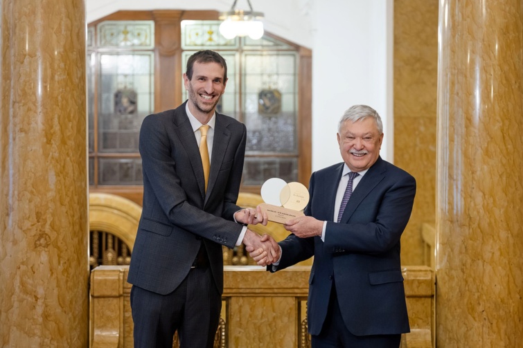 csanyisandor Startlap Vásárlás Csányi Sándort, az OTP Bank elnökét, a Mastercard - Az év bankára 2006-2025 Nagydíjjal tüntették ki.