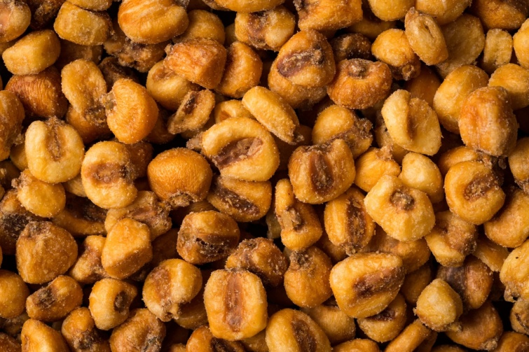 Sült kukoricaszemek