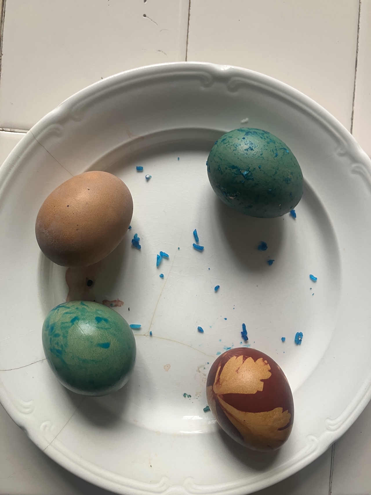 A négyféle tojás egymás mellett