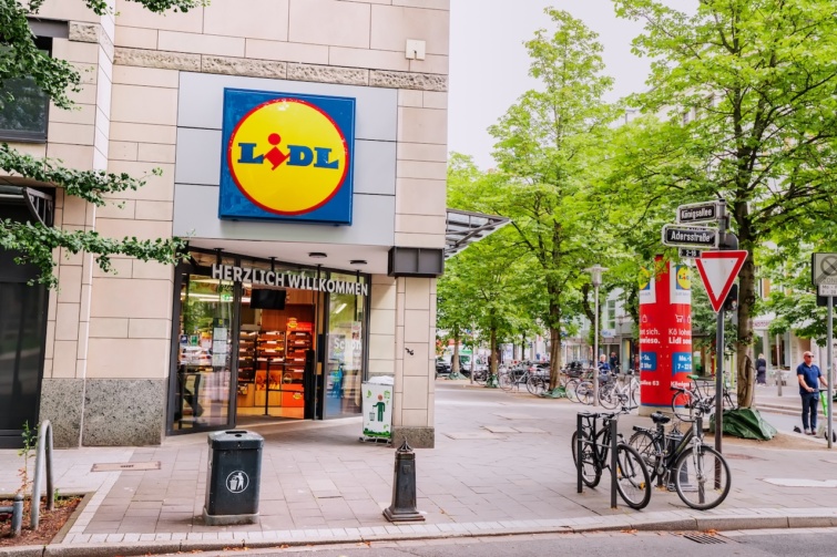 Egy németországi Lidl üzlet bejárata