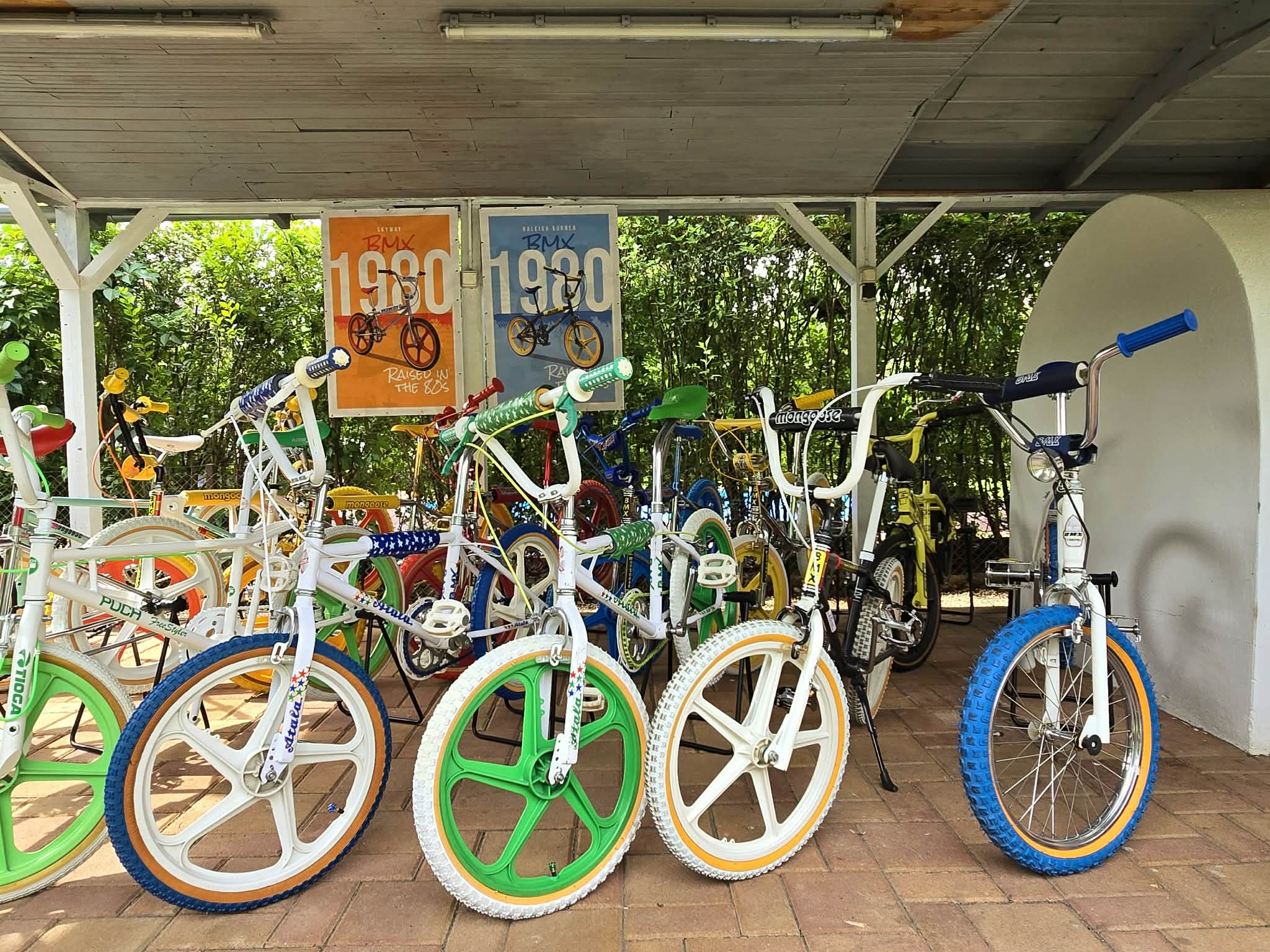 színes bmxek