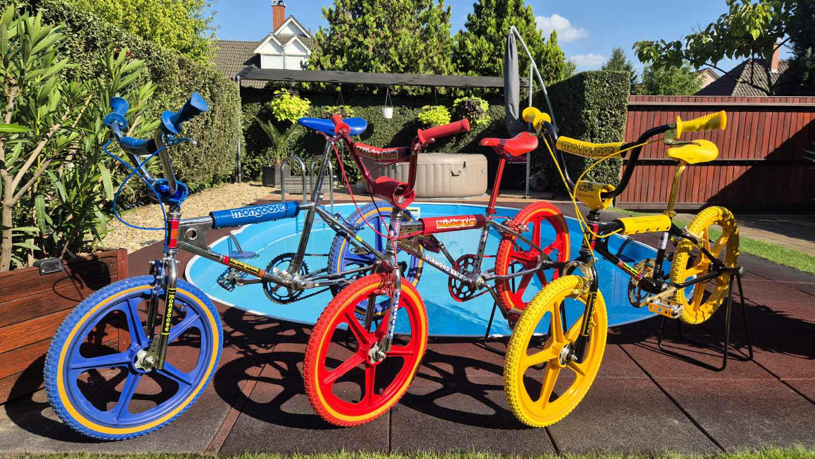 színes bmxek
