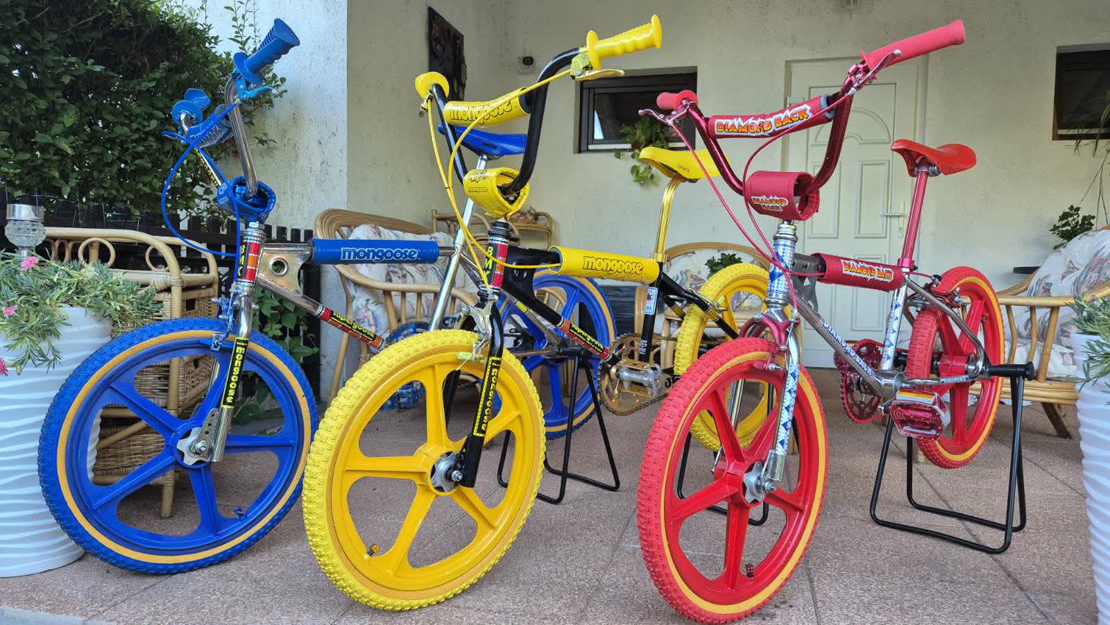 színes bmxek