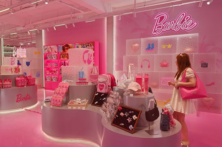 barbiebolt Startlap Vásárlás Egy Barbie baba üzlet
