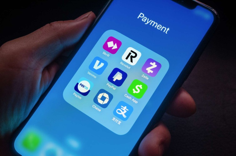 revolut applikacion11zon Startlap Vásárlás telefonon ikonok köztük a revoluté is
